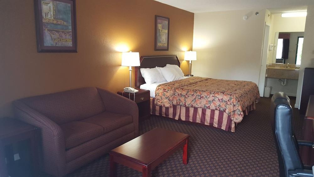 Red Roof Inn & Suites Рим Экстерьер фото