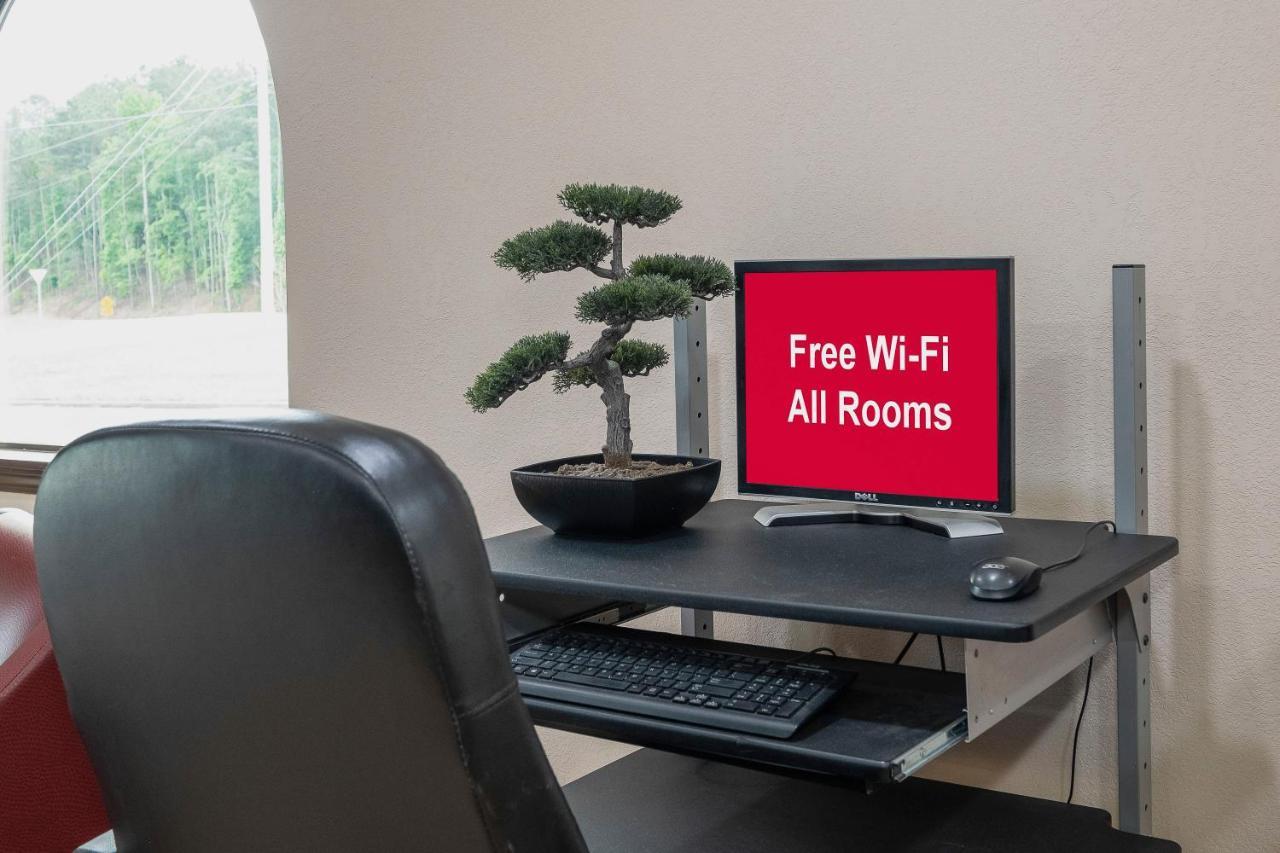Red Roof Inn & Suites Рим Экстерьер фото