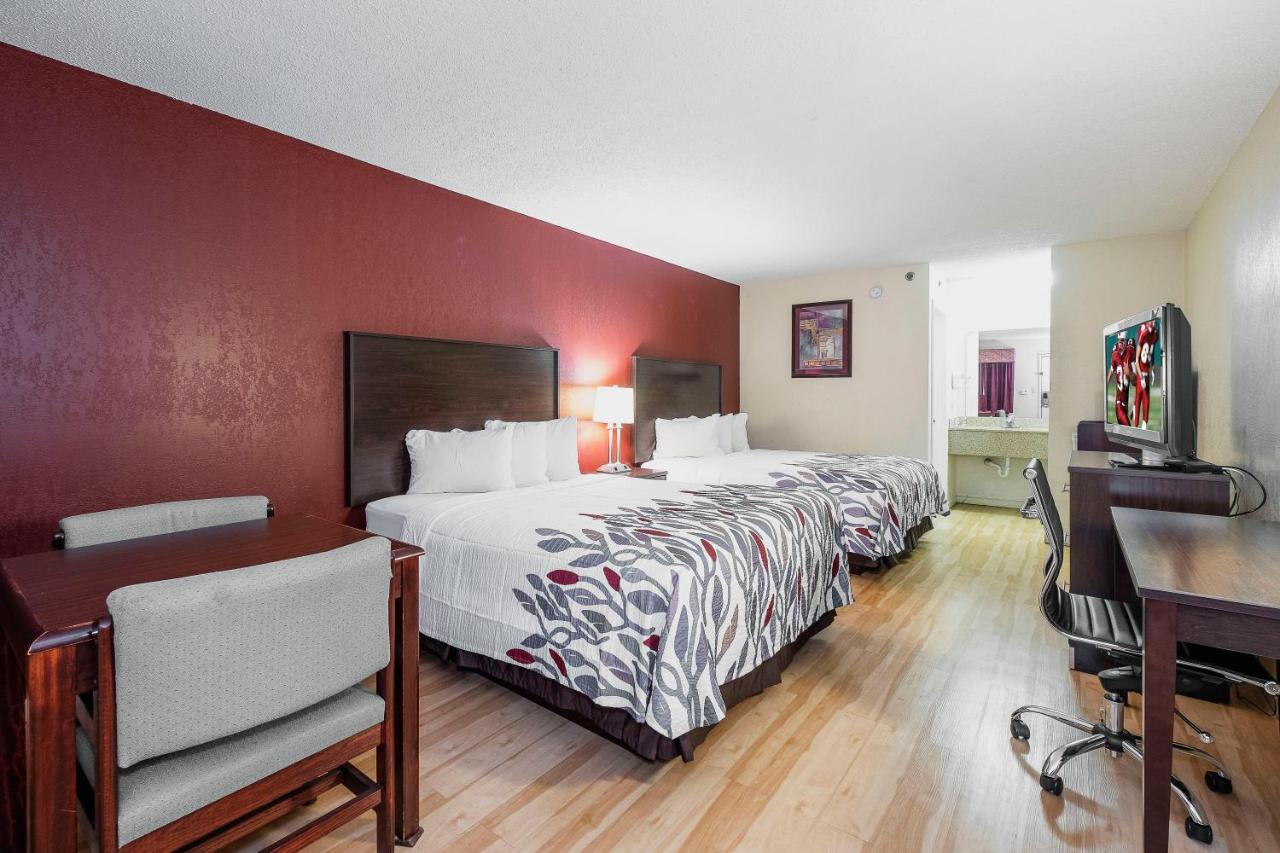 Red Roof Inn & Suites Рим Экстерьер фото