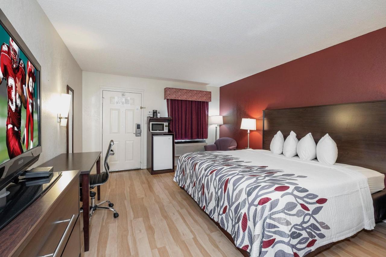 Red Roof Inn & Suites Рим Экстерьер фото