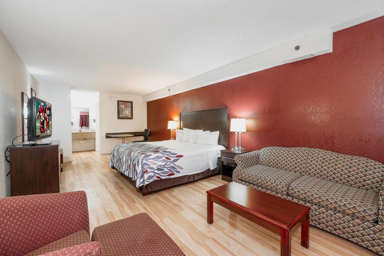 Red Roof Inn & Suites Рим Экстерьер фото