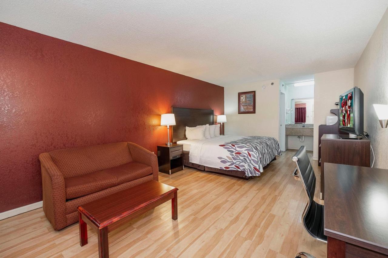 Red Roof Inn & Suites Рим Экстерьер фото