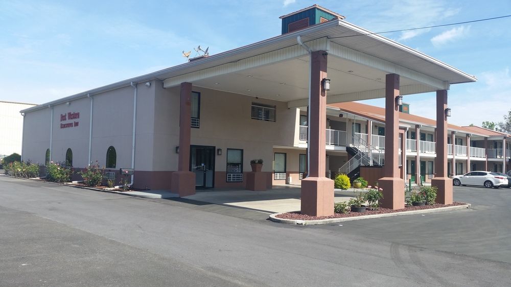 Red Roof Inn & Suites Рим Экстерьер фото