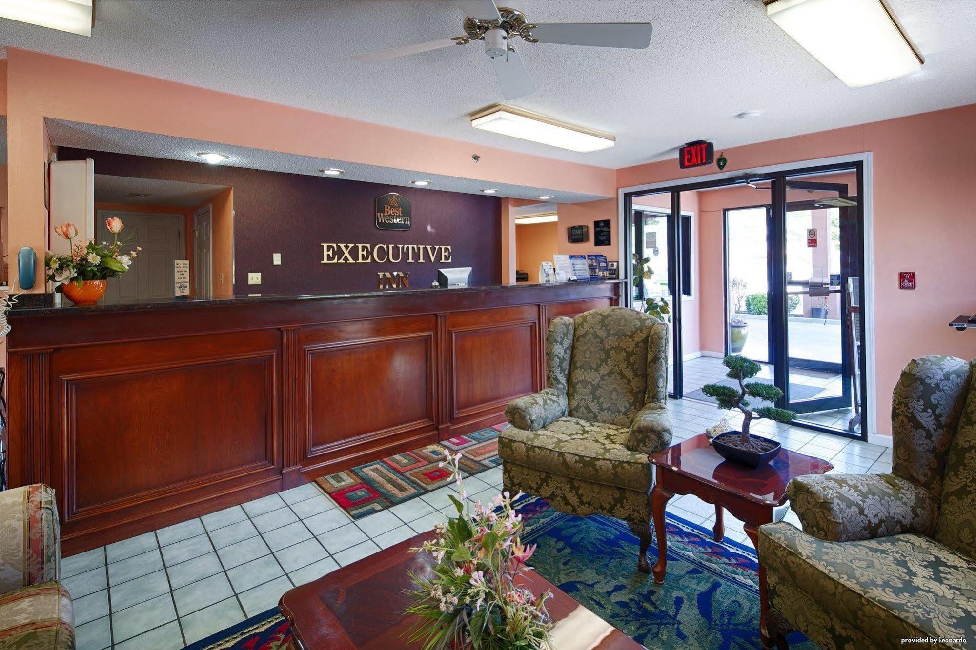 Red Roof Inn & Suites Рим Экстерьер фото